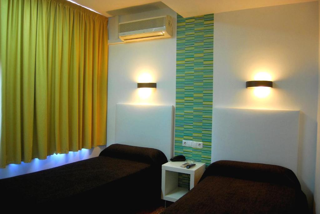 Hostal Restaurante Estacion Jaén Kamer foto